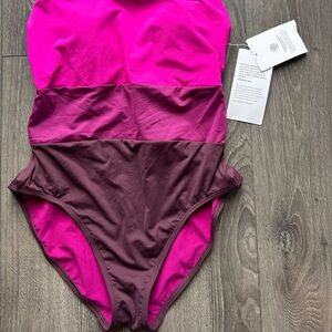 Athleta coastline swimsuit